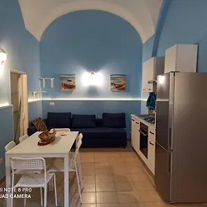 Il Piccolo Cortile Appartamento Aeroporto di Catania Fontana Rossa