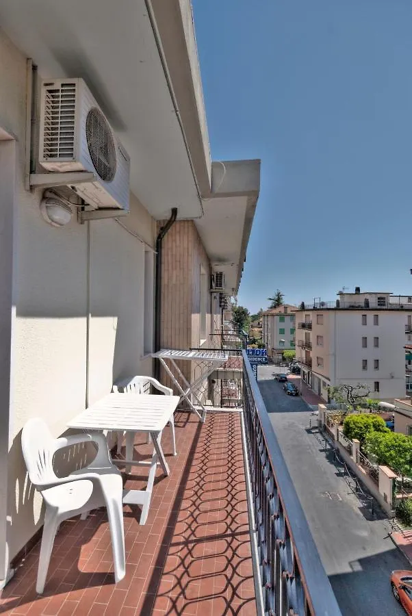 Hotel Residence Mediterraneo Diano Marina Italia